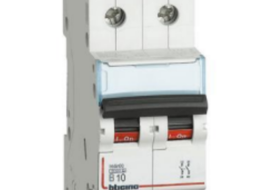 INTERRUPTOR TERMOMAGNÉTICO NEW BTDIN 2X20A, 10KA/220V.